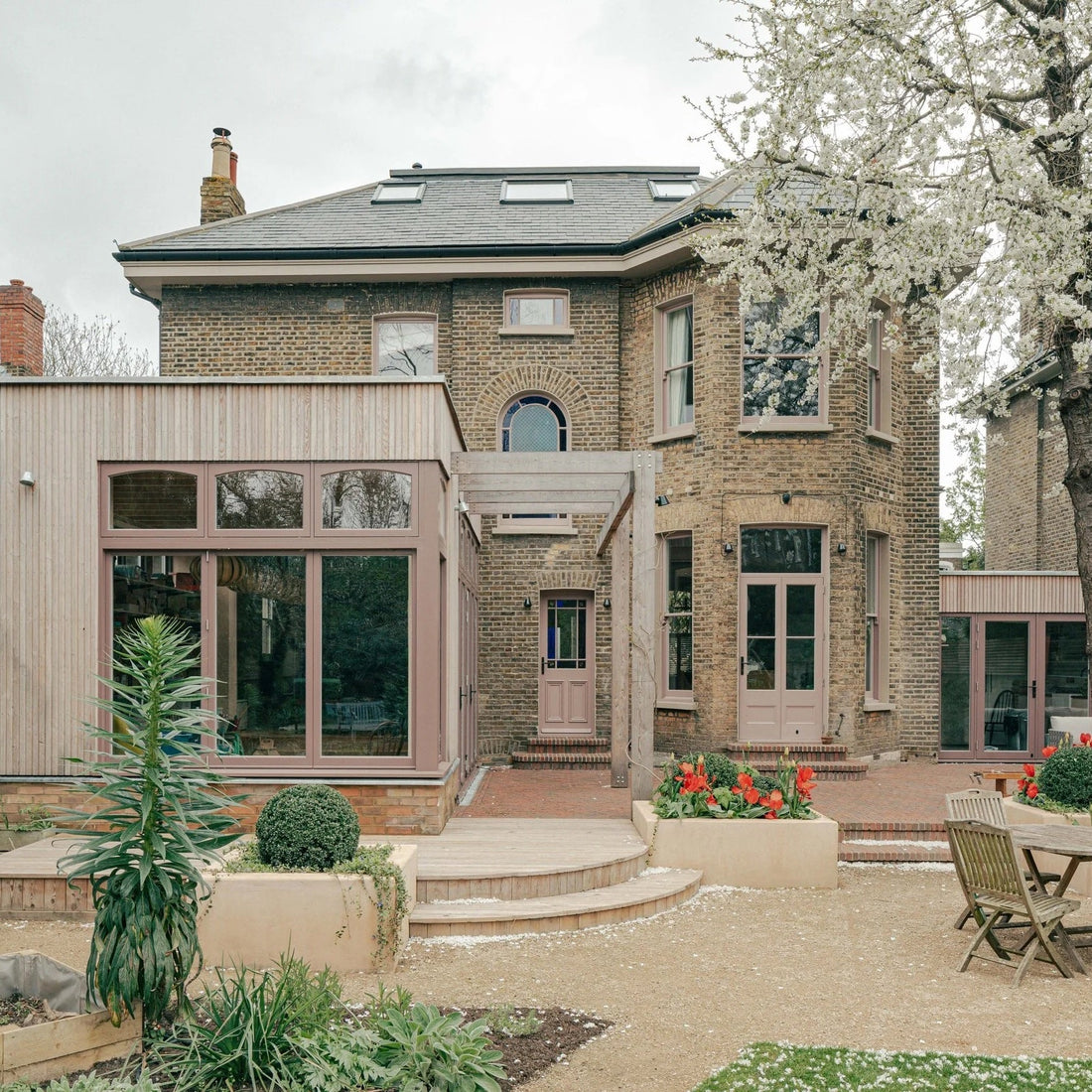 THE BROCKLEY HOUSE, LEWISHAM | LIGHTING BY DYKE & DEAN | DESIGN BY FRAHER | PHOTOGRAPHY BY CHRIS WHARTON - DYKE & DEAN