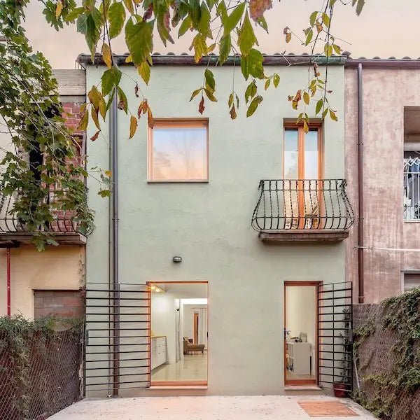 THE SAINT DANIEL HOUSE, GIRONA, SPAIN | LIGHTING SUPPLY | INTERIOR BY SAU TALLER D'ARQUITECTURA |  PHOTOGRAPHY BY ANDRES FLAJSZER - DYKE & DEAN