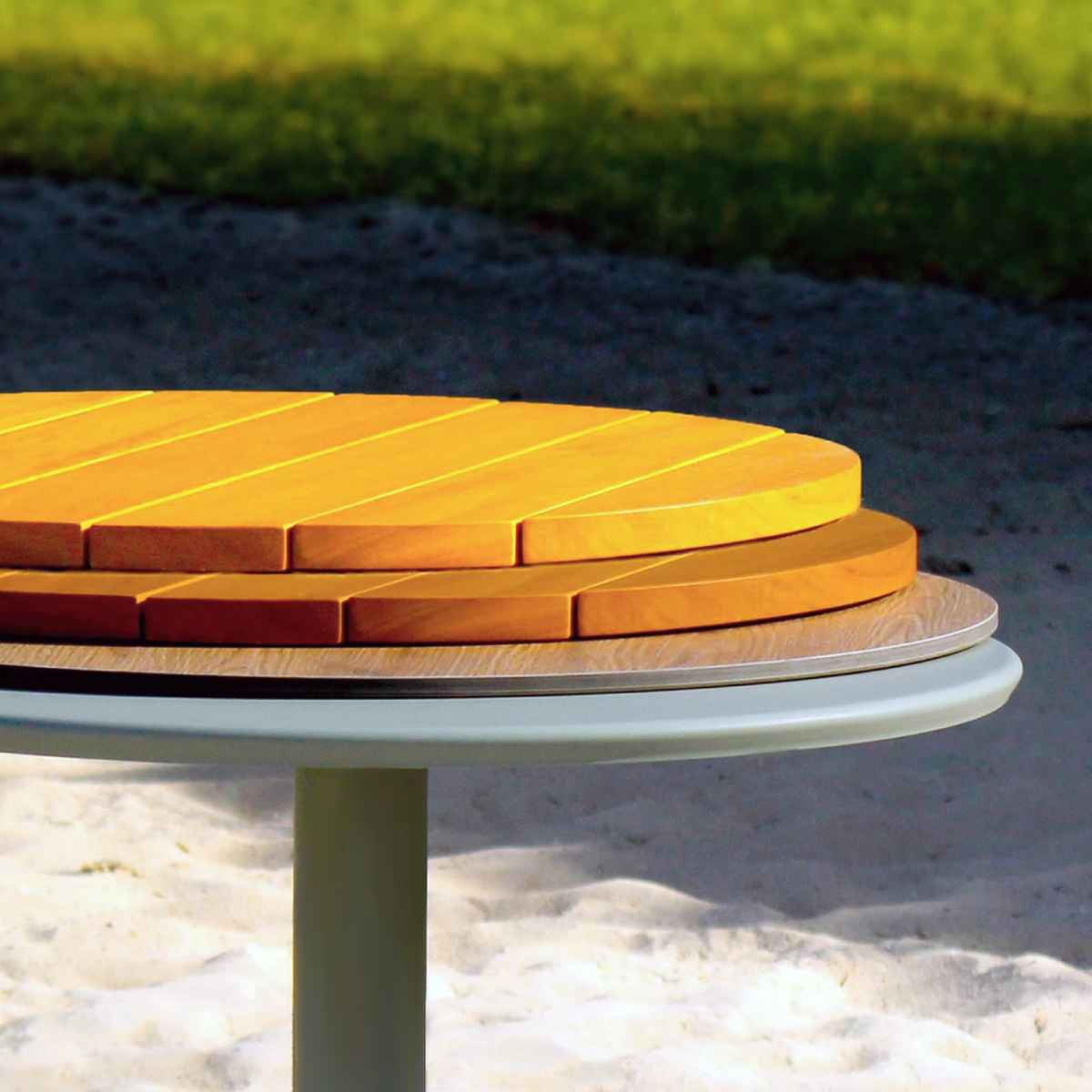 ADICO PLANA ROUND FOLDING HIGH TABLE STEEL