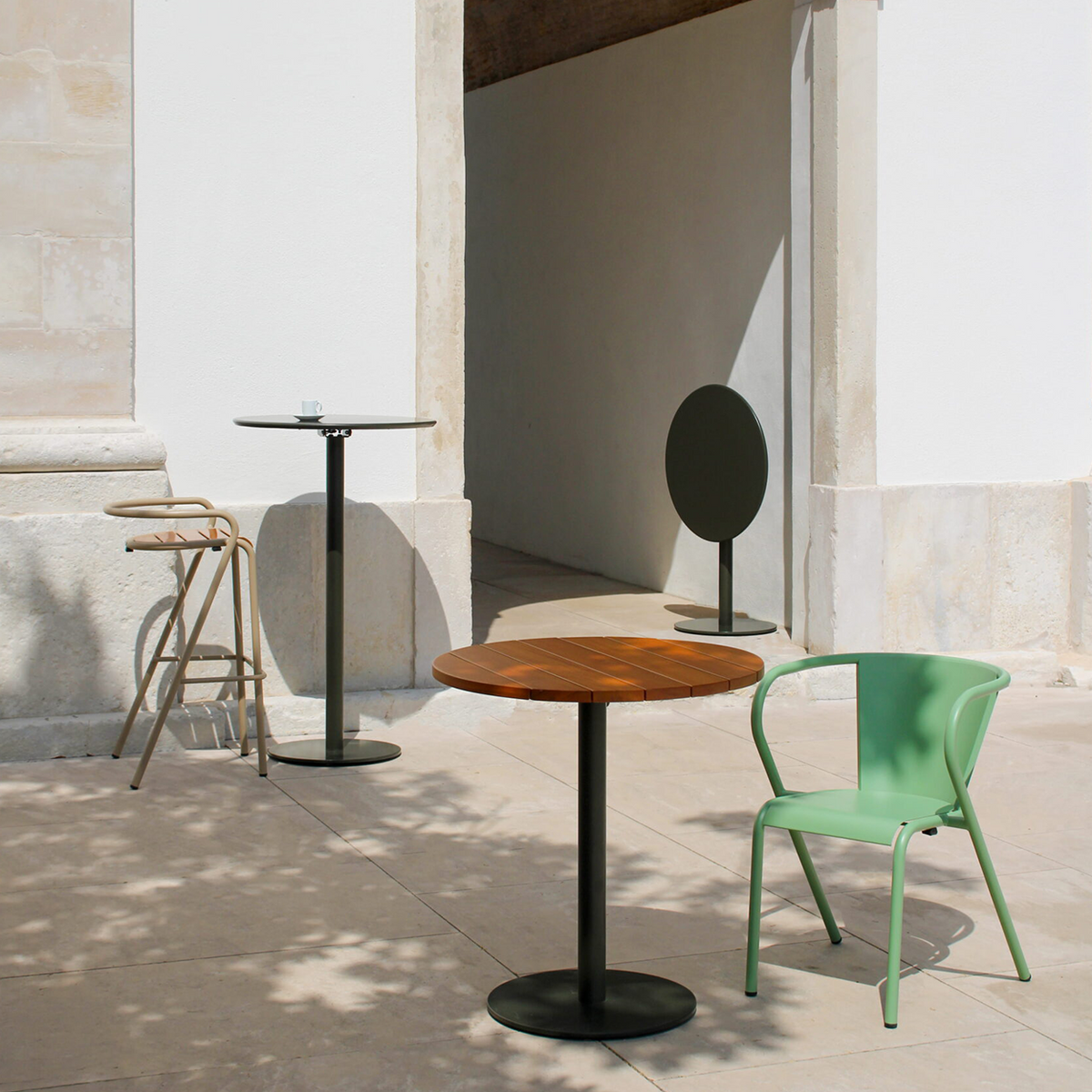 ADICO PLANA ROUND FOLDING TABLE WOOD TOP