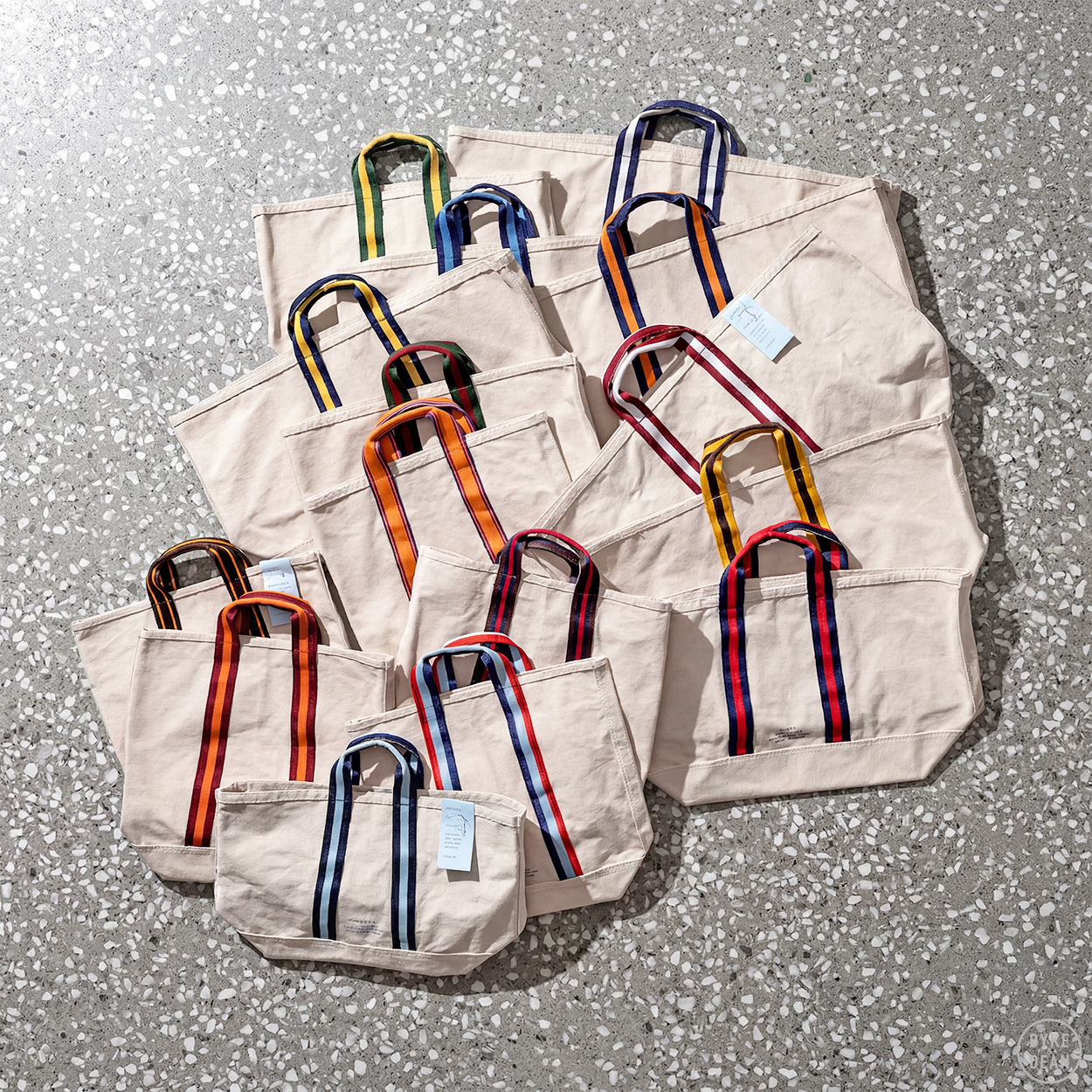COLLEGE MARKET TOTE BAG