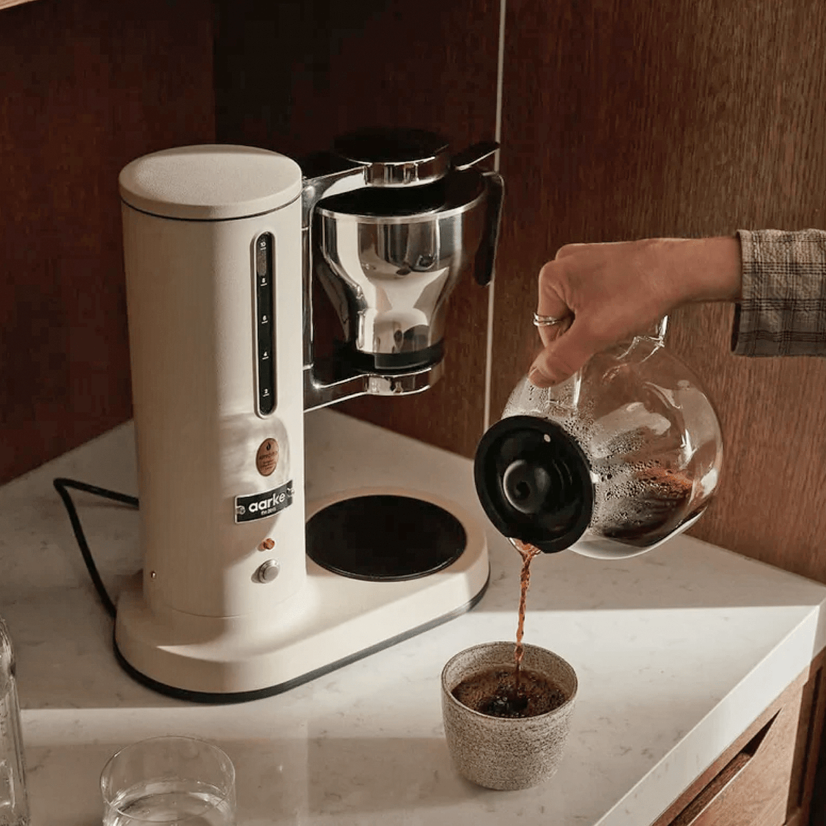 AARKE COFFEE MAKER SAND - DYKE & DEAN