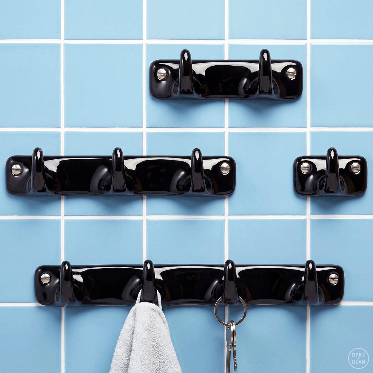 BLACK PORCELAIN HOOK 1 - DYKE & DEAN