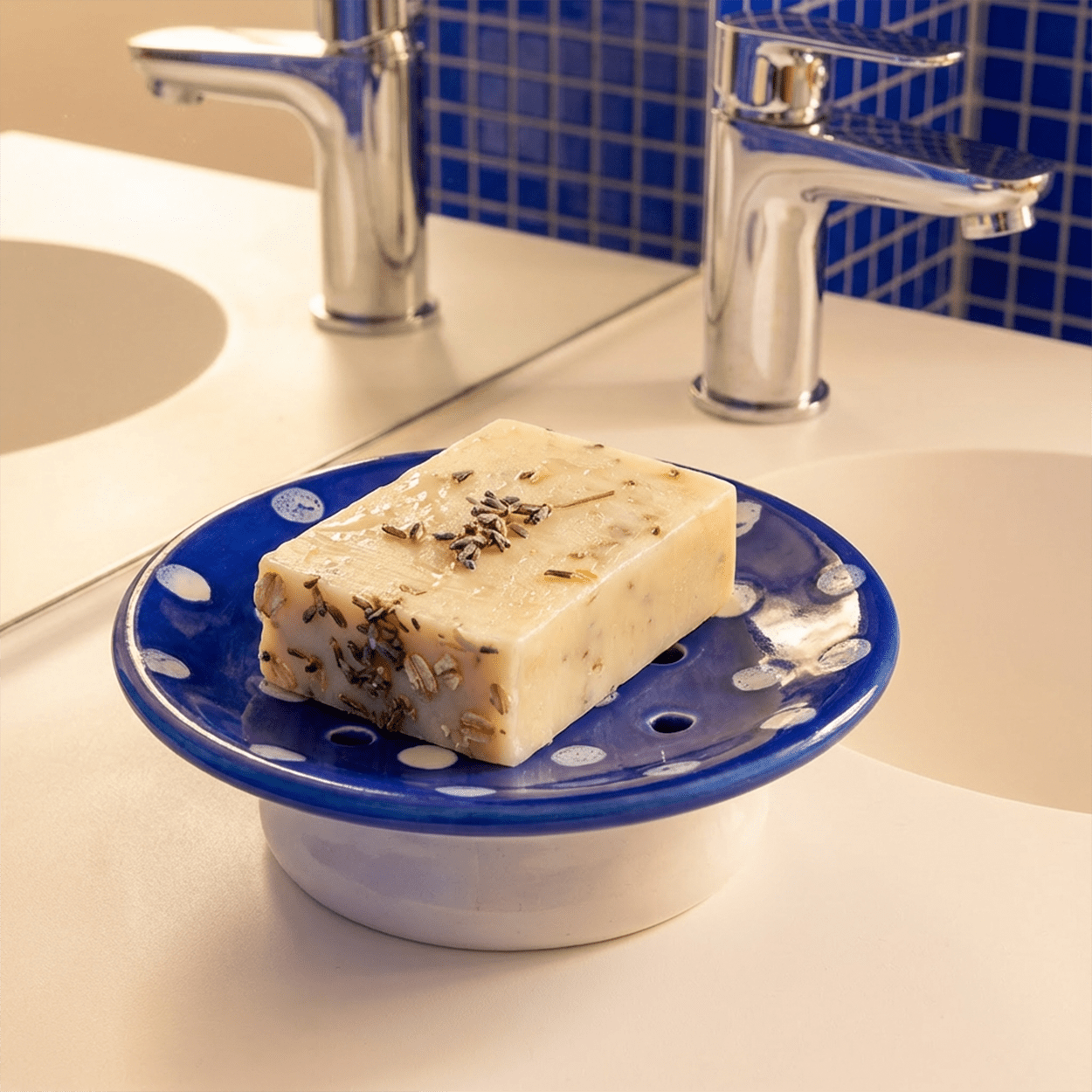 BLUE MUSHROOM CERAMIC SOAP DISH - DYKE & DEAN