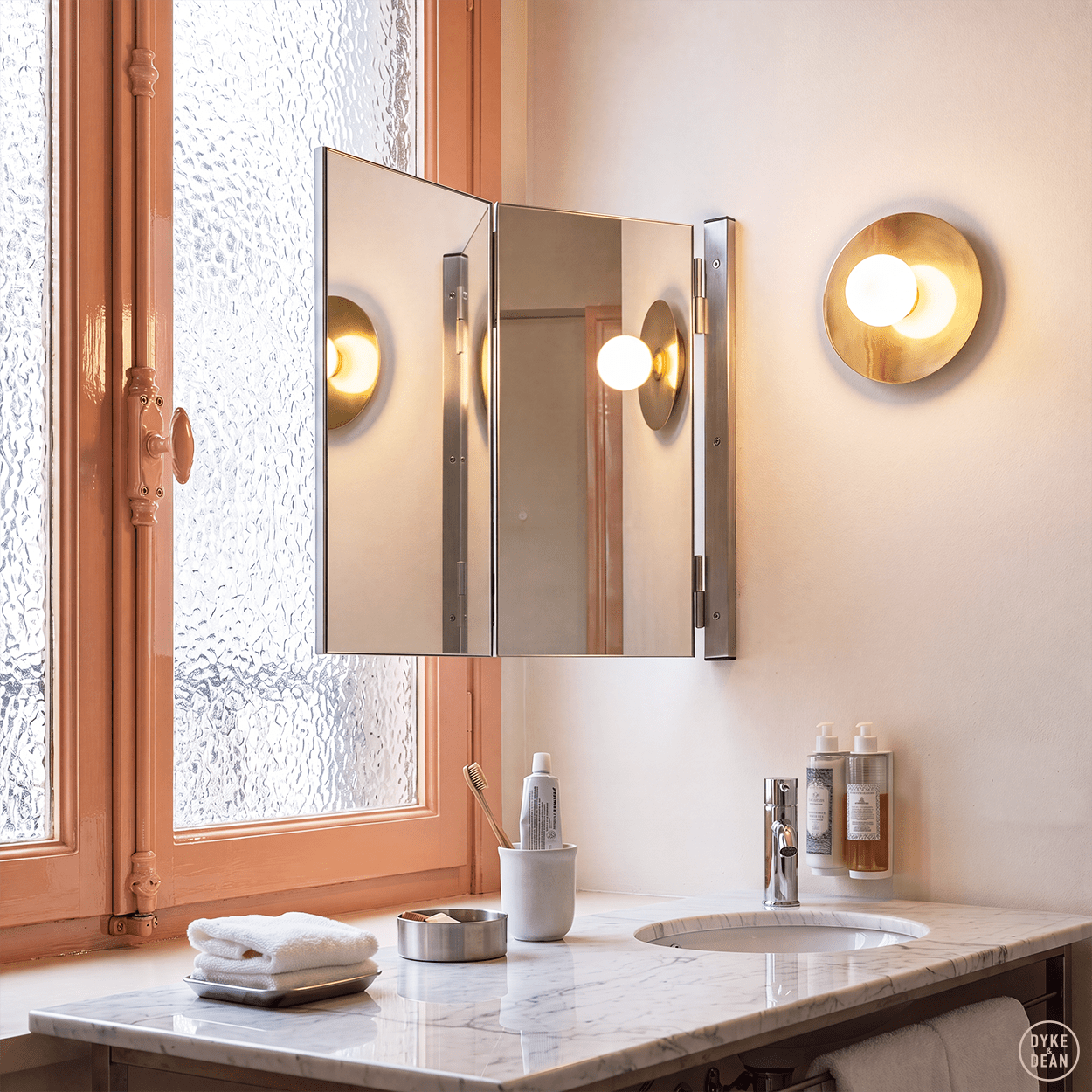 BRASS DISC SMALL GLOBE WALL LIGHT - DYKE & DEAN