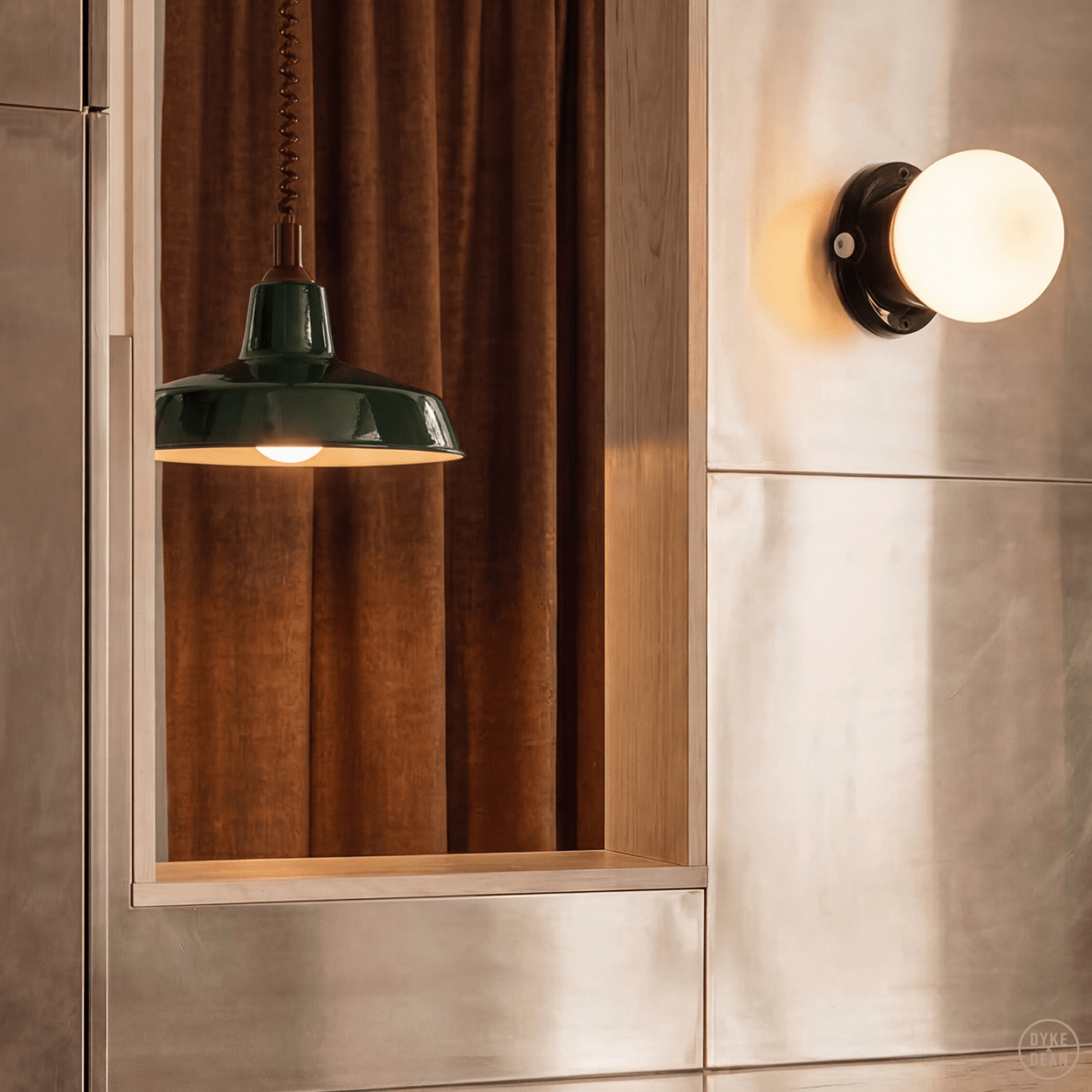 DYKE & DEAN PENDANT LAMPSHADE GREEN WITH RETRACTABLE SPRING - DYKE & DEAN