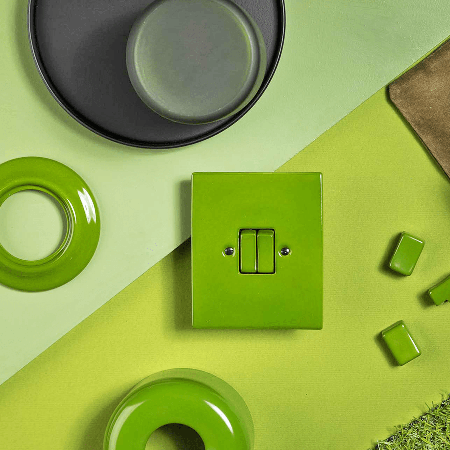 KATY PATY PORCELAIN PLATE WALL MOTION SENSOR CARROT - DYKE & DEAN