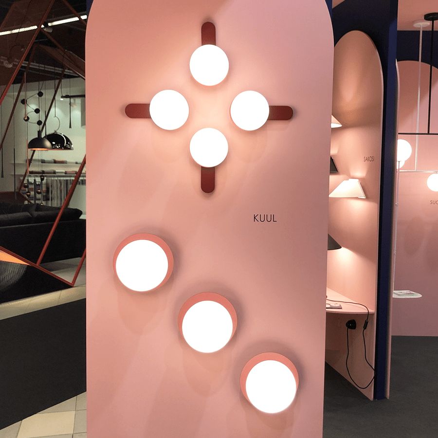 KUUL D SWITCHED BEDSIDE WALL LIGHT BLACK - DYKE & DEAN