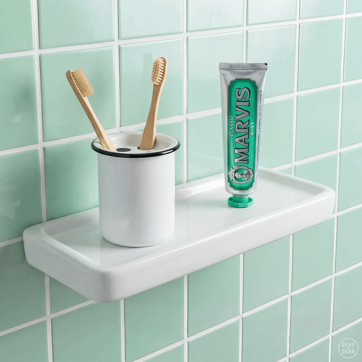 MEDIUM PORCELAIN WALL SHELF WHITE - DYKE & DEAN