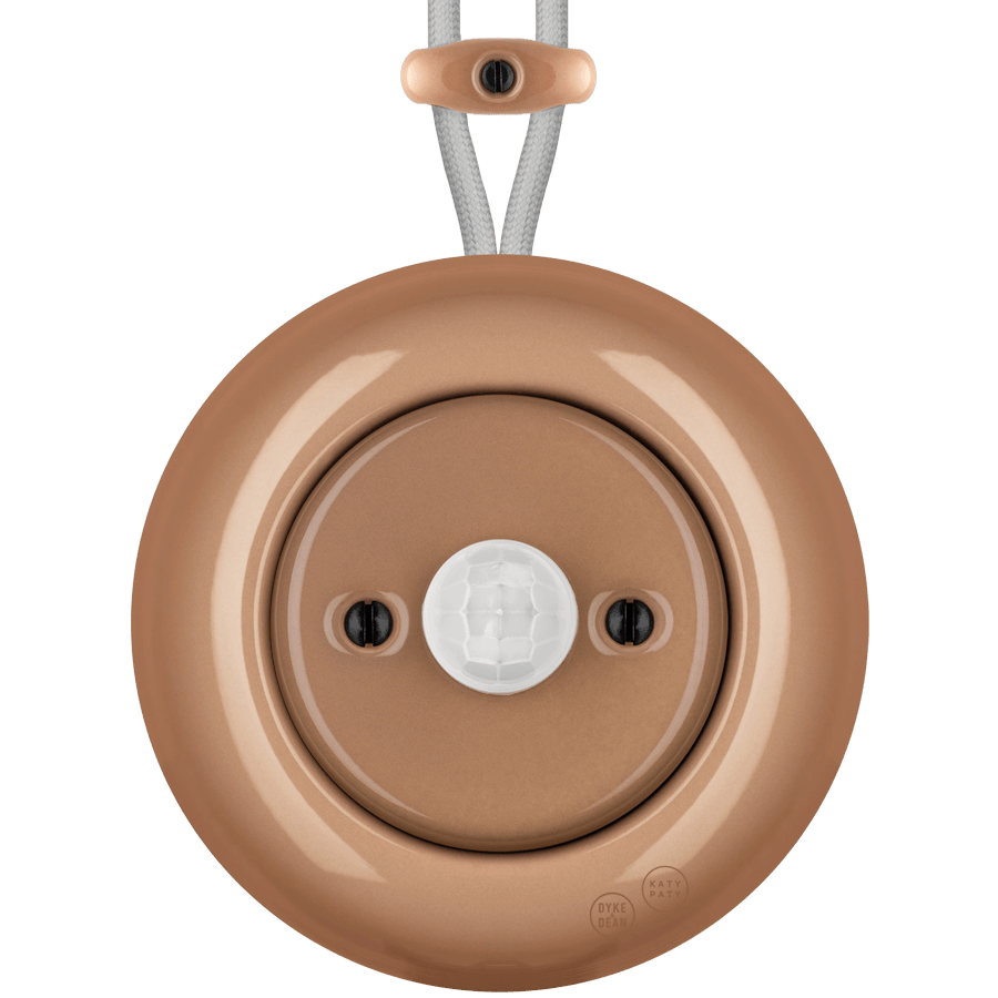 PORCELAIN KATY PATY COLONA ROUND SURFACE MOUNTED MOTION SENSOR DERMA - DYKE & DEAN