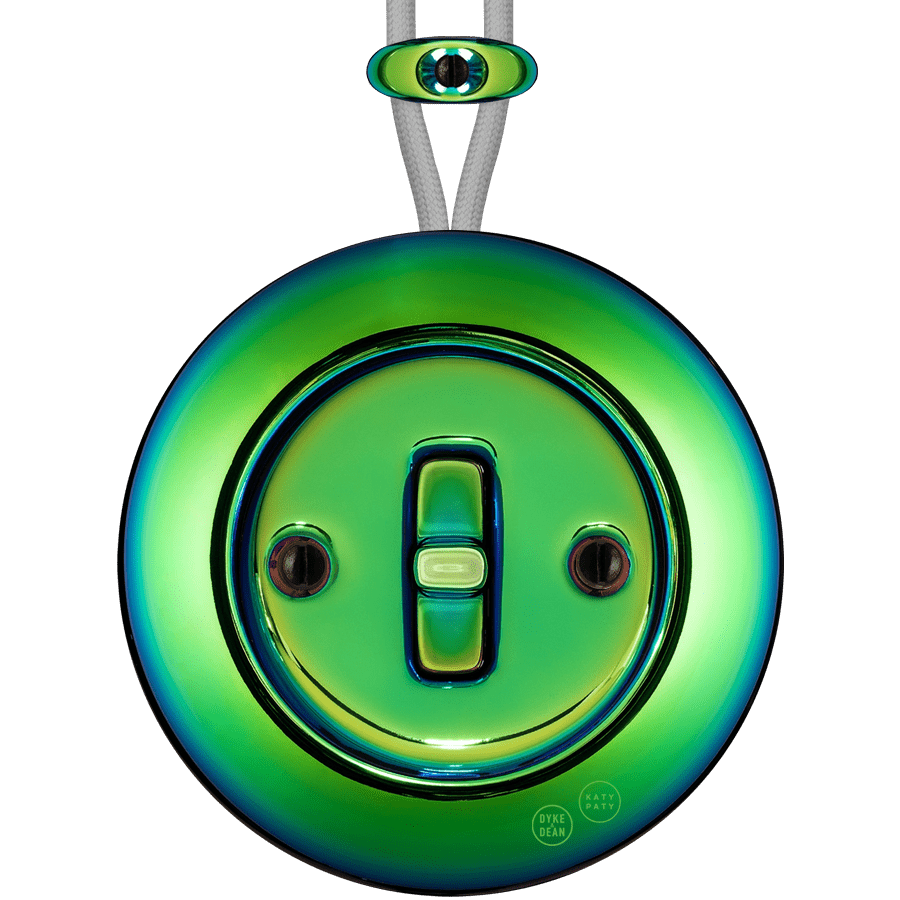 PORCELAIN KATY PATY COLONA ROUND SURFACE MOUNTED TOGGLE BUTTON SWITCH CHLOREDO - DYKE & DEAN