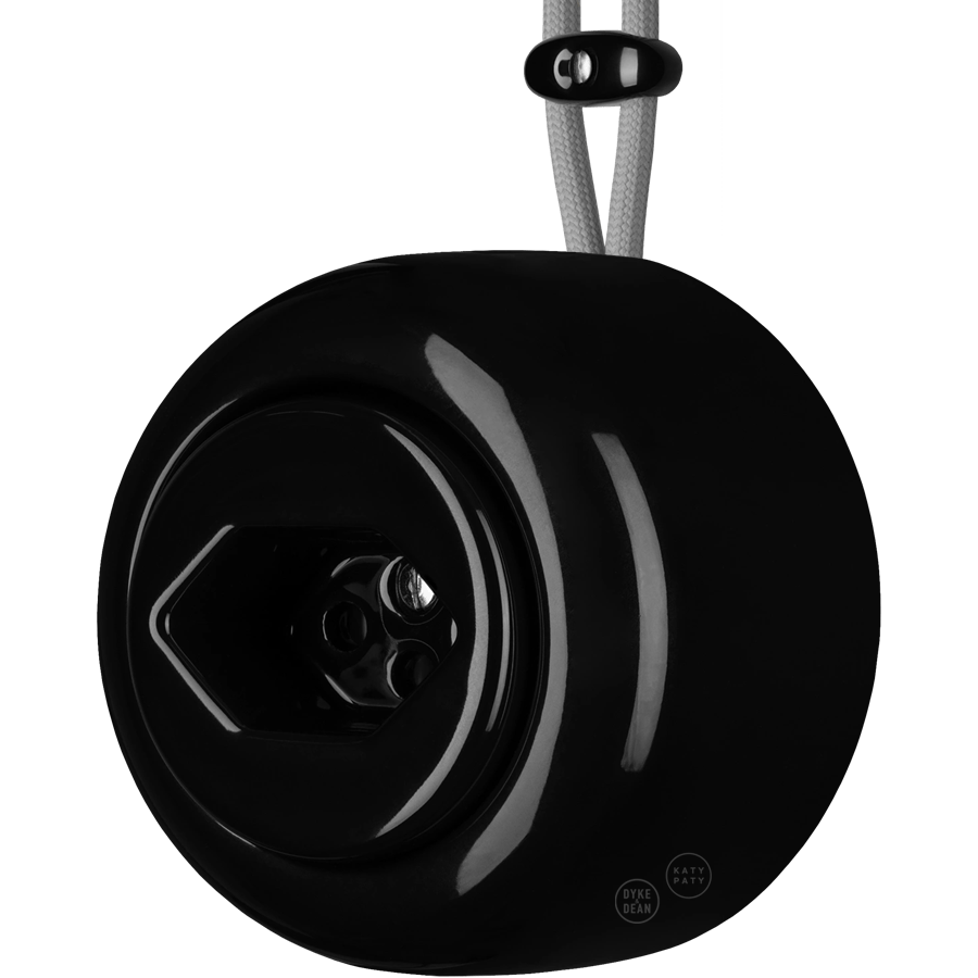 PORCELAIN ROUND SURFACE MOUNTED SWISS SOCKET BLACK - DYKE & DEAN