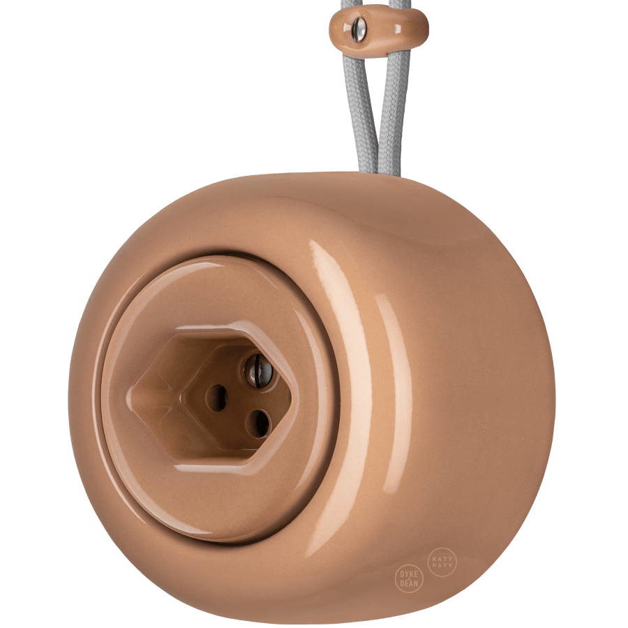 PORCELAIN ROUND SURFACE MOUNTED SWISS SOCKET DERMA - DYKE & DEAN