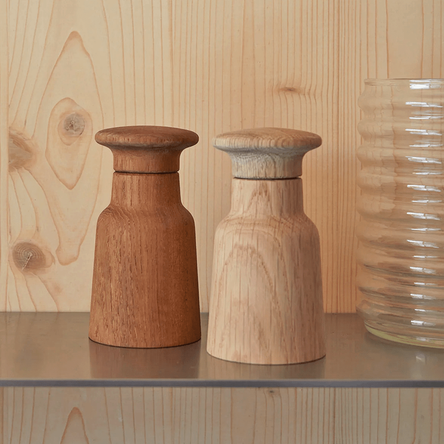 SALT & PEPPER GRINDER - DYKE & DEAN