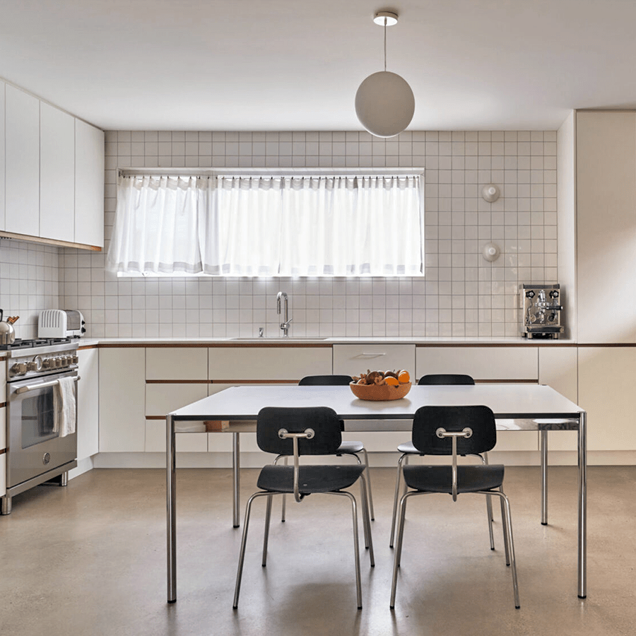 SMALL FUNNEL LAMP WHITE - DYKE & DEAN