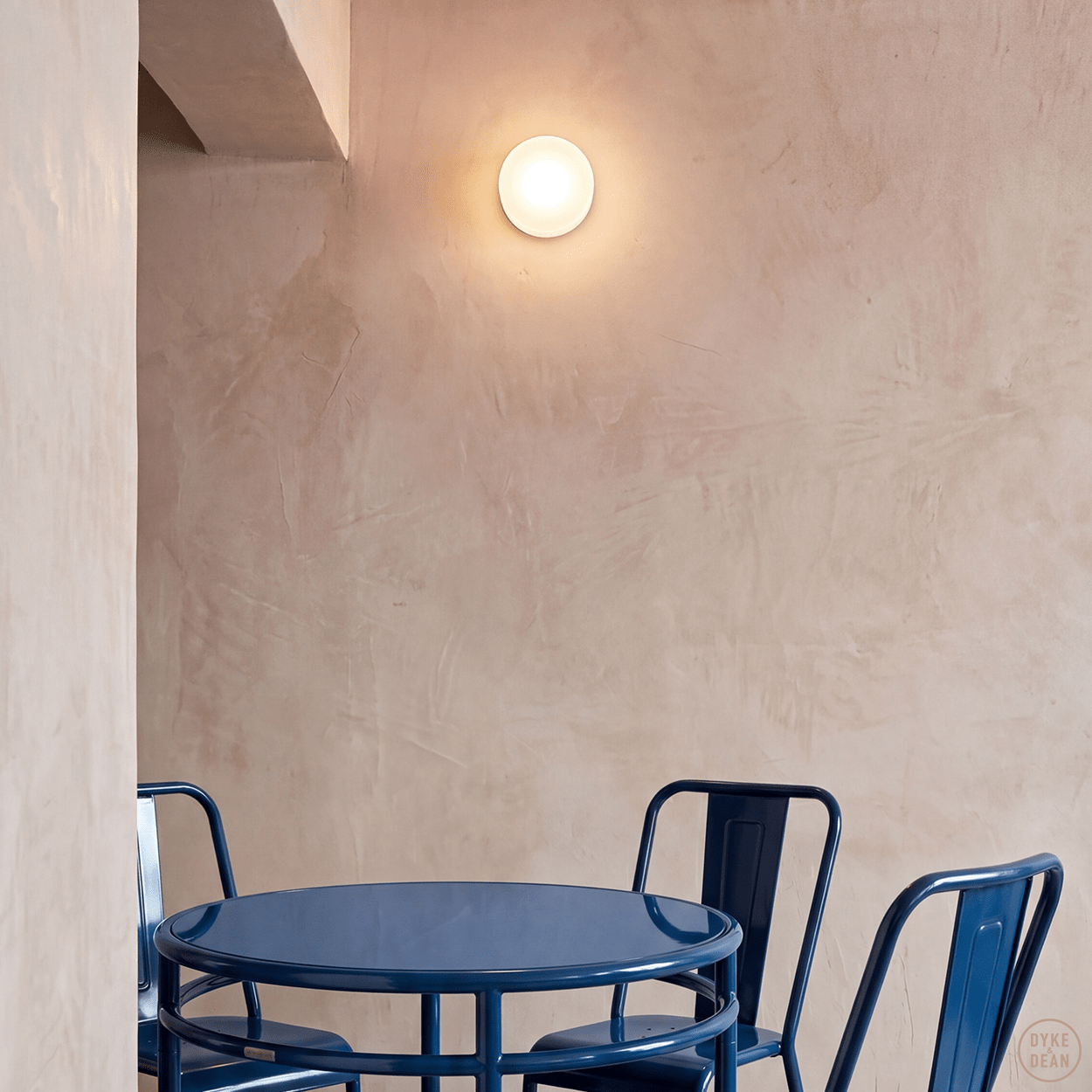 SPHERE LAMP BLACK BASE 200mm - DYKE & DEAN