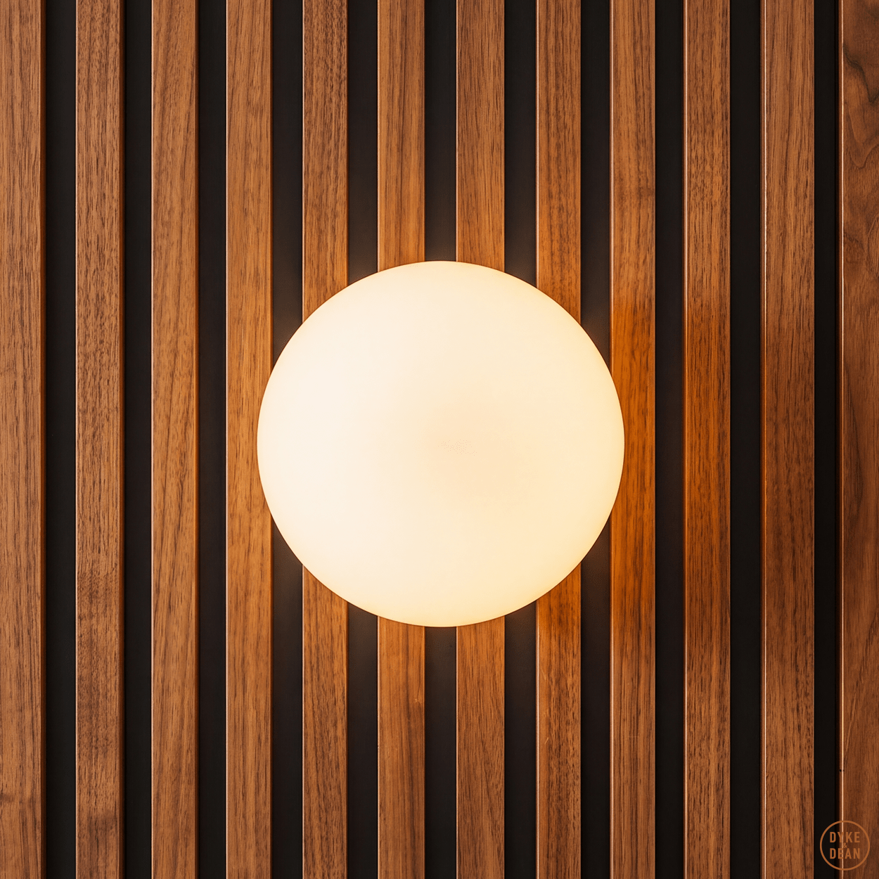 SPHERE LAMP BLACK BASE 200mm - DYKE & DEAN