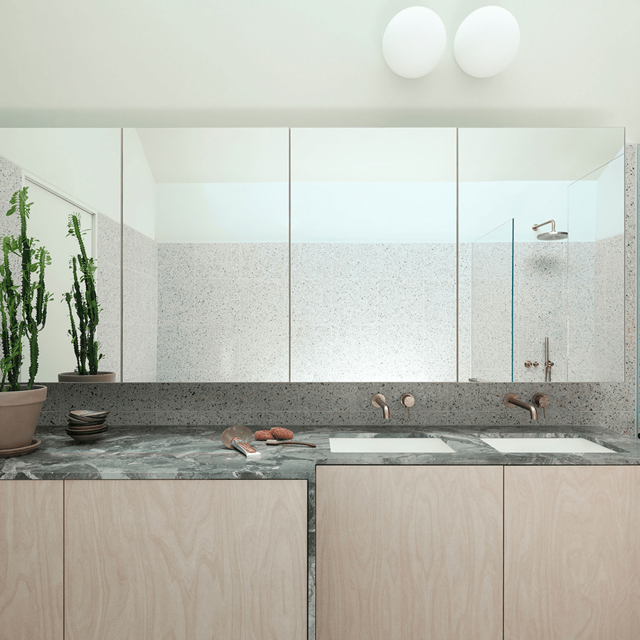 SPHERE LAMP WHITE BASE 400mm - DYKE & DEAN