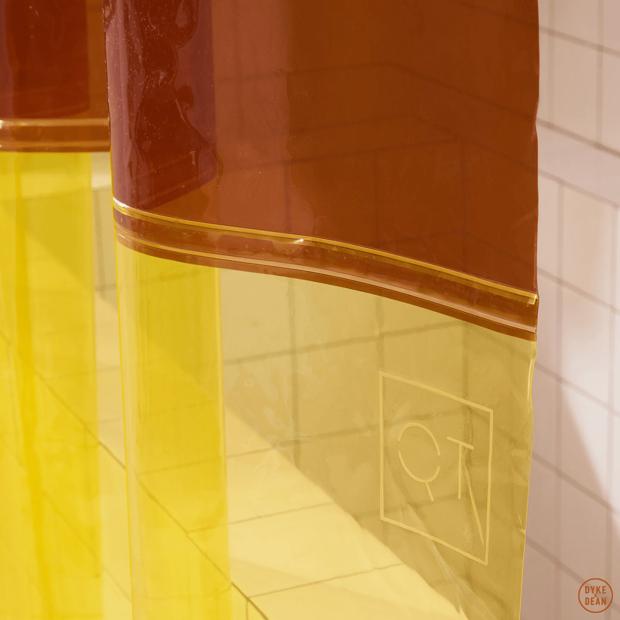 SUN SHOWER CURTAIN ORIENT CHEETAH - DYKE & DEAN