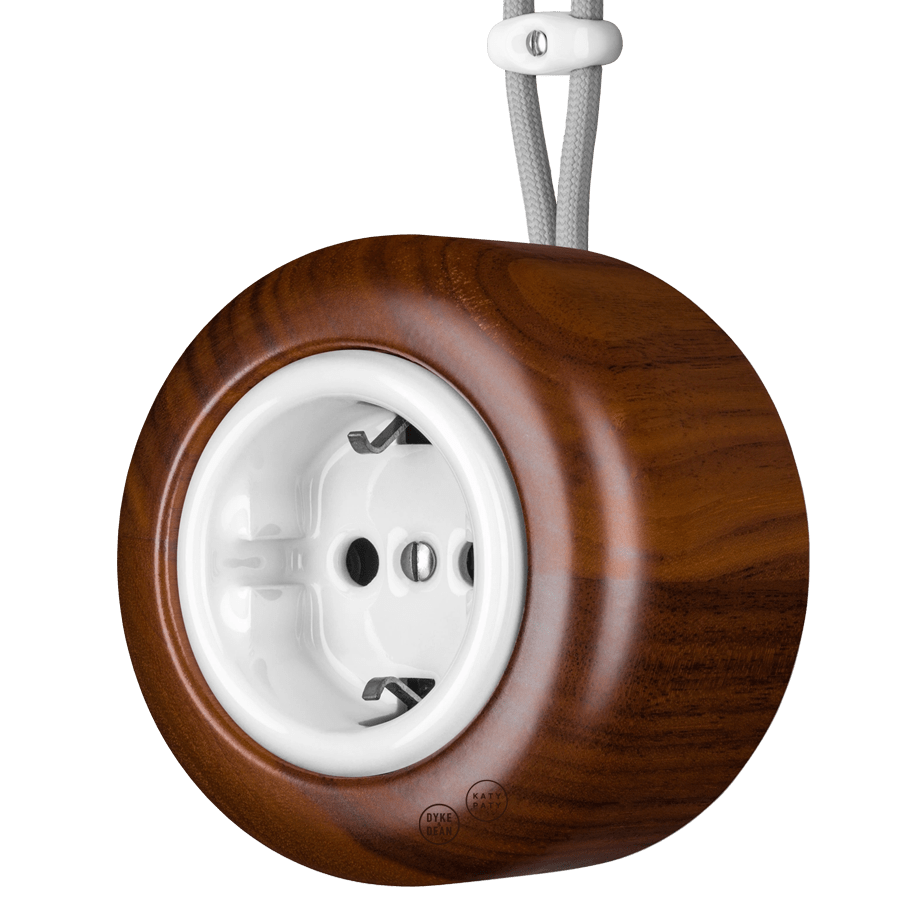 WOODEN PORCELAIN SURFACE MOUNTED NUC MAG SOCKET SCHUKO - DYKE & DEAN