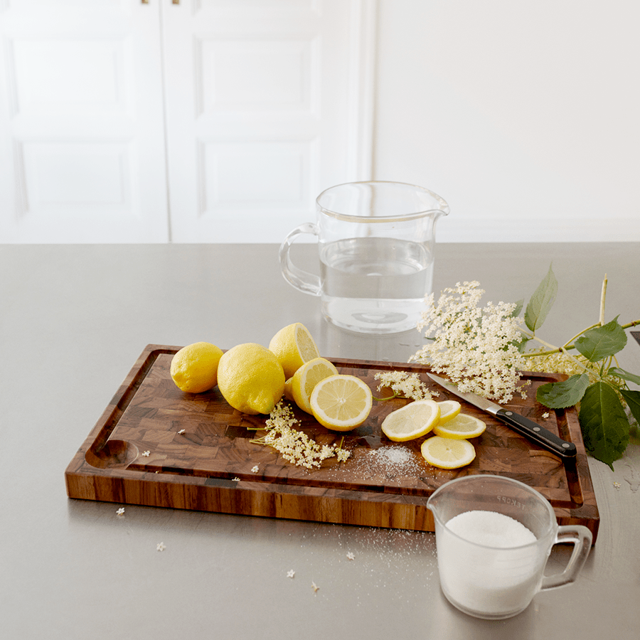 DANIA TEAK BLOCK CUTTING BOARD - DYKE & DEAN