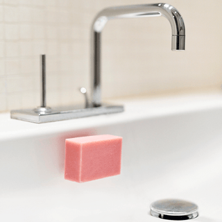 MAGNETIC SOAP HOLDER - DYKE & DEAN