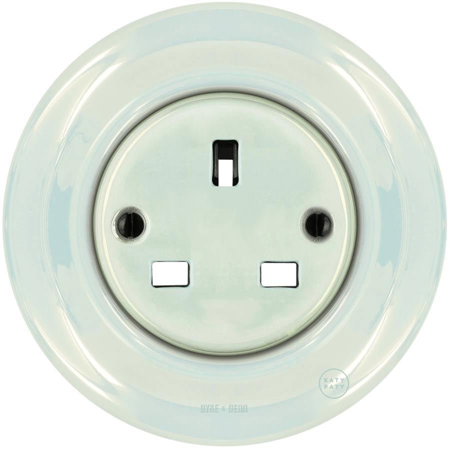 PORCELAIN WALL SOCKET UK CONCHA - DYKE & DEAN