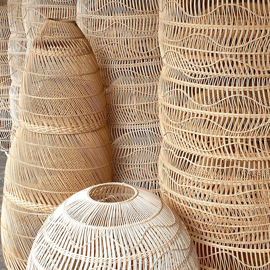 RATTAN LAMP APOLO SMALL - DYKE & DEAN