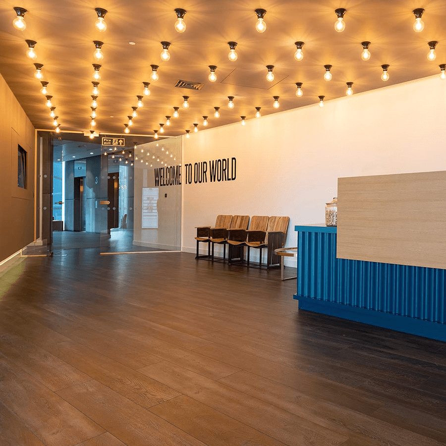 WALL & CEILING BATTEN LAMP E27 WHITE - DYKE & DEAN